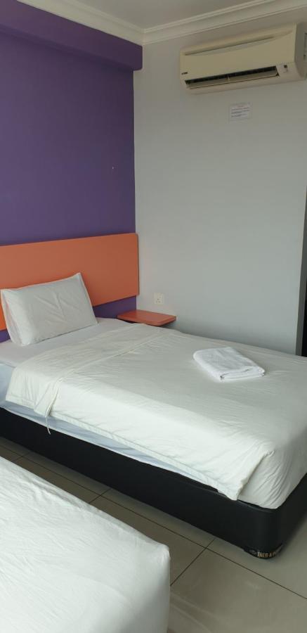 56 Hotel Mentekab Екстериор снимка